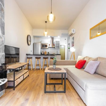 Cozy Flat With Common Pool & Parking - Center By Rems Appartement Málaga Buitenkant foto