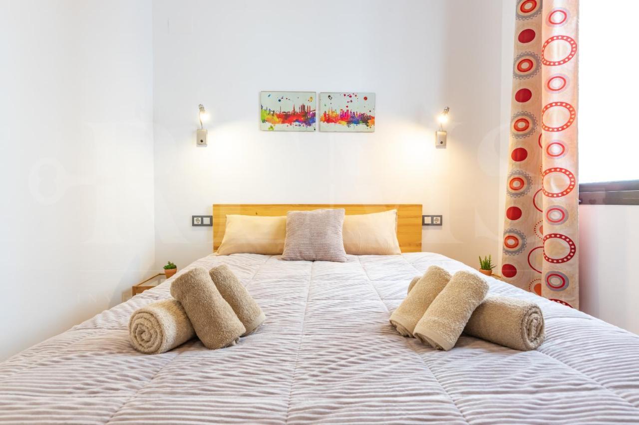 Cozy Flat With Common Pool & Parking - Center By Rems Appartement Málaga Buitenkant foto