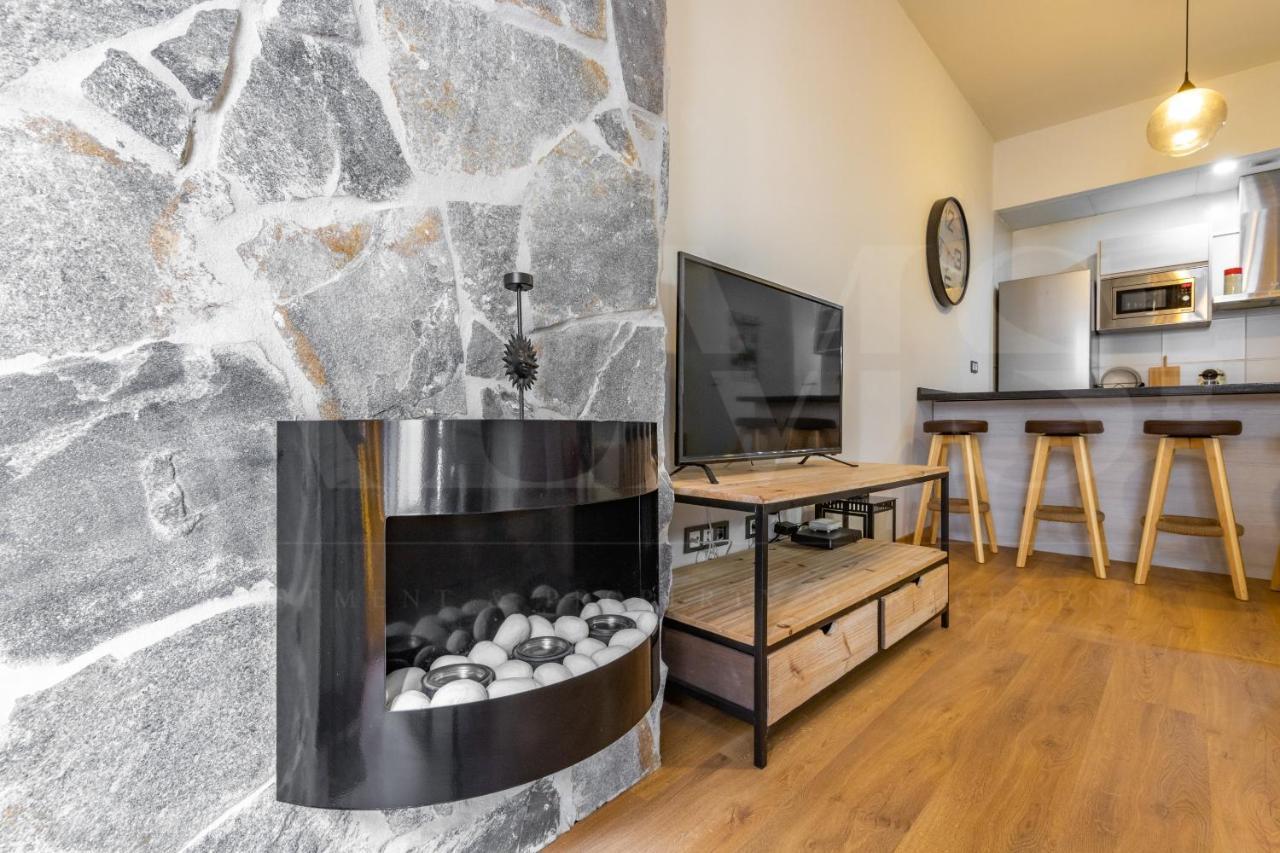Cozy Flat With Common Pool & Parking - Center By Rems Appartement Málaga Buitenkant foto